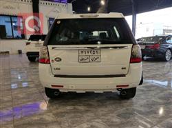 لاند ڕۆڤەر LR2